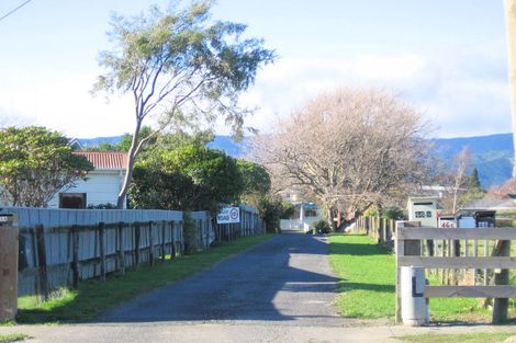Photo of property in 46a Te Rauparaha Street, Otaki, 5512