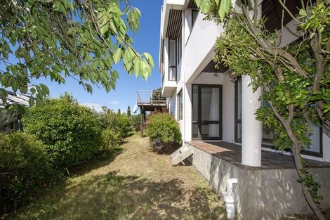 Photo of property in 2/17 Belleview Terrace, Mount Pleasant, Christchurch, 8081