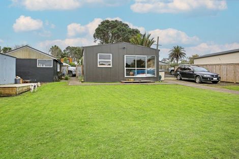 Photo of property in 50 Ronald Avenue, Glenbrook, Waiuku, 2681