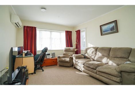 Photo of property in 111 Islington Street, Turnbull Thomson Park, Invercargill, 9810