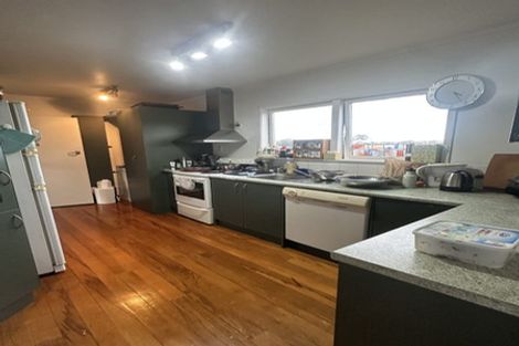 Photo of property in 1 Bentley Avenue, Glenfield, Auckland, 0629