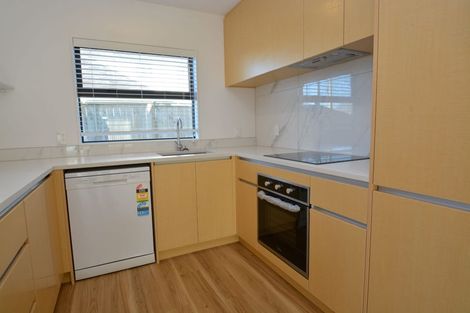 Photo of property in 26a Hutchinsons Road, Bucklands Beach, Auckland, 2014