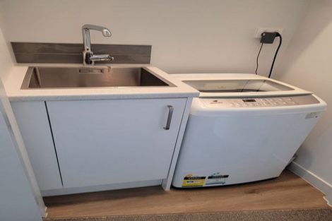 Photo of property in 15/1 Genevieve Lane, Hobsonville, Auckland, 0616