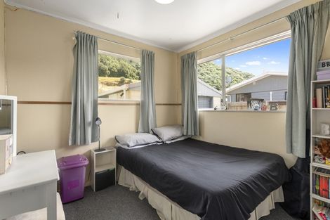 Photo of property in 41 Hartford Crescent, Totara Park, Upper Hutt, 5018