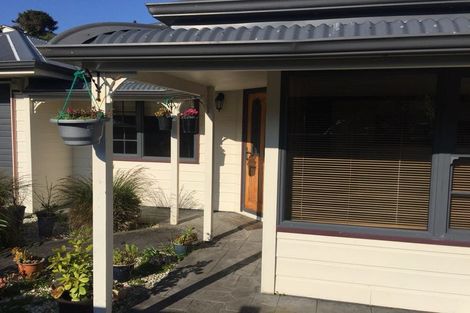 Photo of property in 1a Roy Street, Tawa, Wellington, 5028