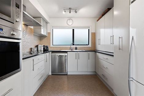 Photo of property in 2/12 Santa Monica Place, Goodwood Heights, Auckland, 2105