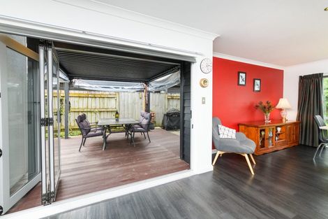 Photo of property in 3 D'urville Place, Kelvin Grove, Palmerston North, 4414