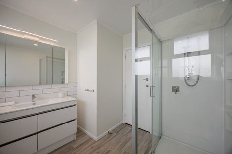 Photo of property in 235 Warwick Road, Mayfair, Hastings, 4122