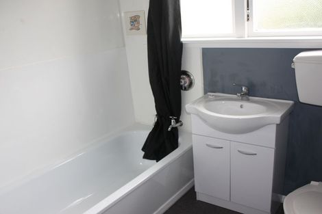 Photo of property in 28 Edinburgh Street, Green Island, Dunedin, 9018