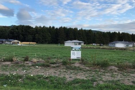 Photo of property in 8 Lancewood Way, Kinloch, Taupo, 3377