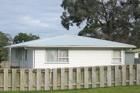 Photo of property in 20 Sunline Avenue, Massey, Auckland, 0614