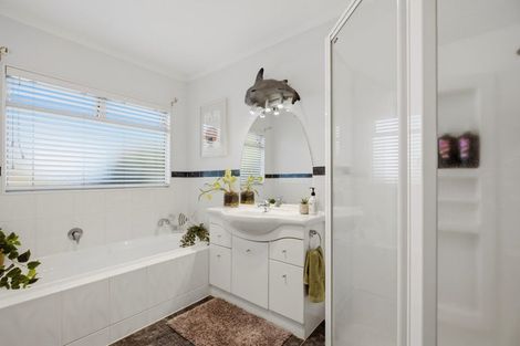 Photo of property in 5 Aranui Drive, Papamoa Beach, Papamoa, 3118
