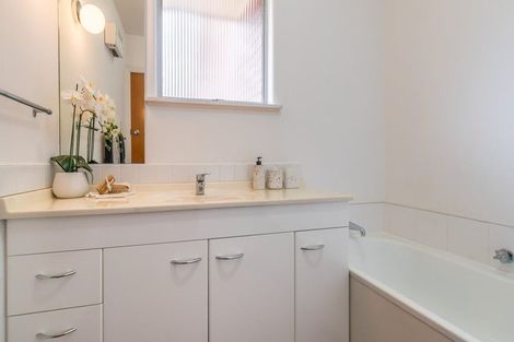 Photo of property in 4 Ernlea Terrace, Cashmere, Christchurch, 8022