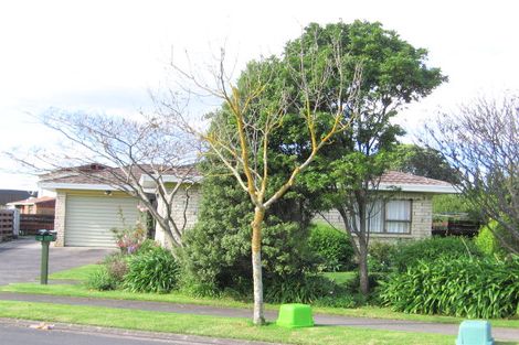 Photo of property in 2/39 Vivian Wilson Drive, Eastern Beach, Auckland, 2012