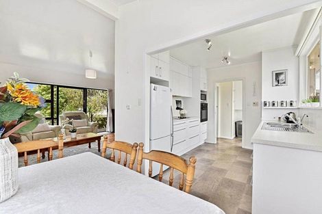 Photo of property in 10 Lomas Place, Manurewa, Auckland, 2102