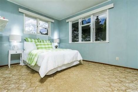 Photo of property in 17a Fraser Road, Narrow Neck, Auckland, 0624