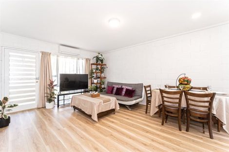 Photo of property in 5/38 Edmonton Road, Henderson, Auckland, 0612