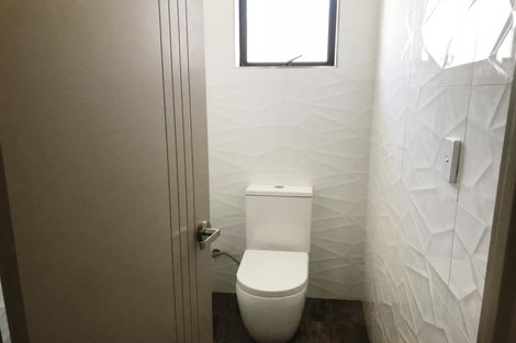 Photo of property in 8 Hillpark Drive, Pokeno, 2402