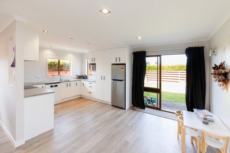 Photo of property in 3 Carter Crescent, Awapuni, Palmerston North, 4412