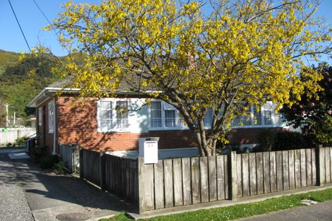 Photo of property in 24 Bauchop Road, Waterloo, Lower Hutt, 5011
