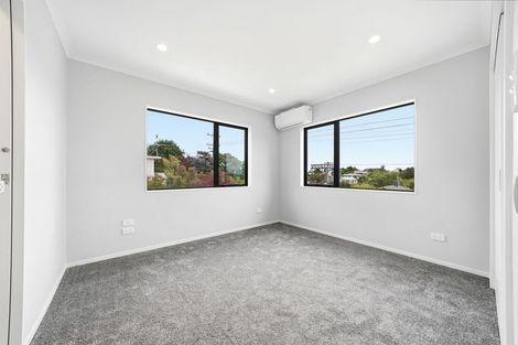 Photo of property in 9 Eastglen Road, Glen Eden, Auckland, 0602
