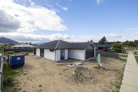 Photo of property in 6 Mallard Street, Albert Town, Wanaka, 9305