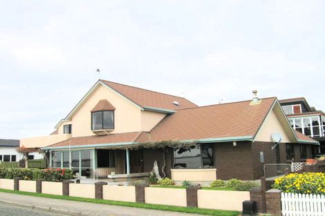 Photo of property in 25 Beach Road, Otumoetai, Tauranga, 3110