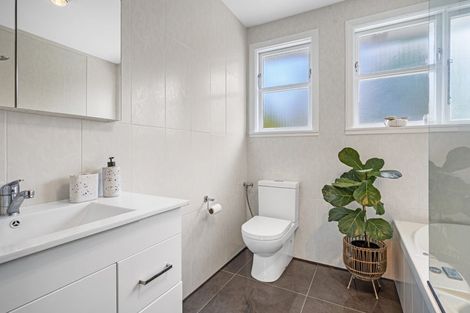 Photo of property in 19 Flay Crescent, Burnside, Christchurch, 8053