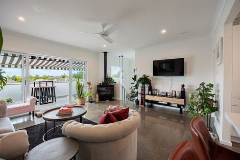 Photo of property in 140 Te Mata Road, Havelock North, 4130