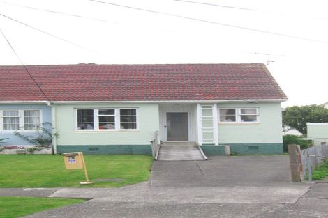 Photo of property in 19 Purser Grove, Fairfield, Lower Hutt, 5011