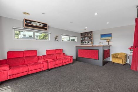 Photo of property in 22 Kowhai Street, Eastbourne, Lower Hutt, 5013