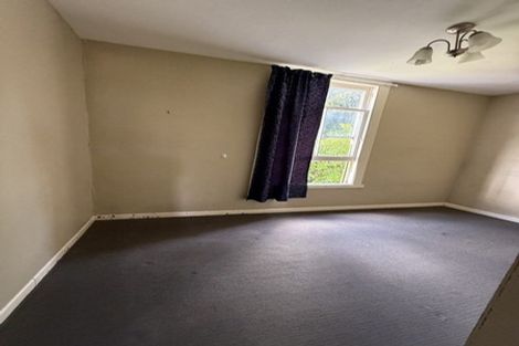 Photo of property in 4 Rixon Grove, Mount Victoria, Wellington, 6011