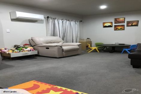 Photo of property in 16 Black Rock Road, Newlands, Wellington, 6037