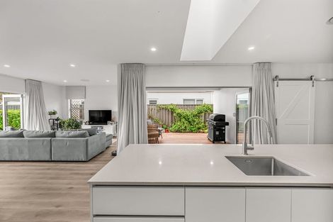 Photo of property in 47 Pelorus Avenue, Poraiti, Napier, 4112