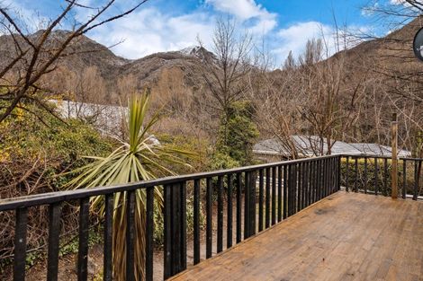 Photo of property in 6 Merioneth Street, Arrowtown, 9302