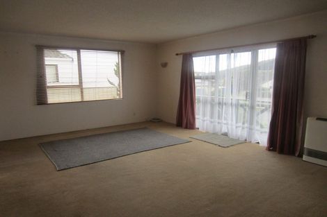 Photo of property in 66 Fyvie Avenue, Tawa, Wellington, 5028