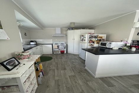 Photo of property in 50 Sungrove Rise, Sunnyvale, Auckland, 0612