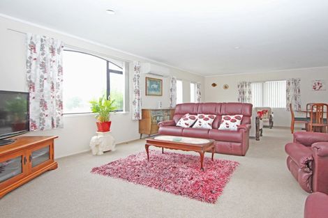 Photo of property in 130 Mayfair Avenue, Whangamata, 3620