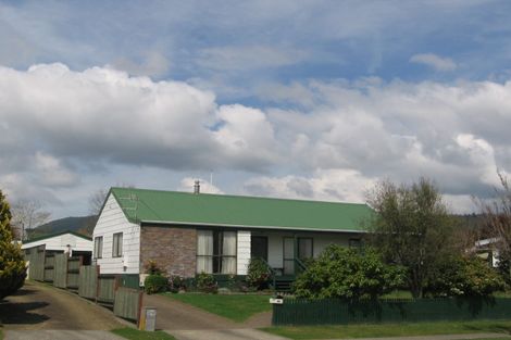 Photo of property in 27 Owhatiura Drive, Lynmore, Rotorua, 3010