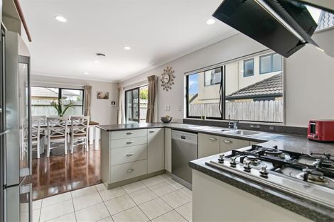 Photo of property in 9 Erne Crescent, East Tamaki, Auckland, 2016