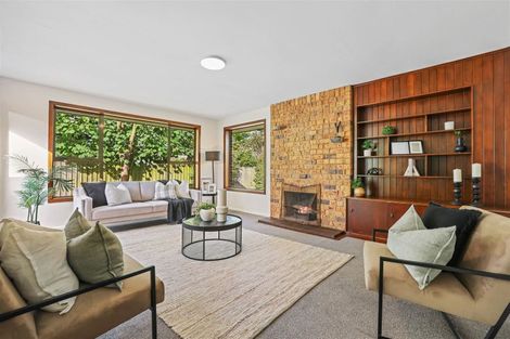 Photo of property in 16 Manor Place, Bryndwr, Christchurch, 8053