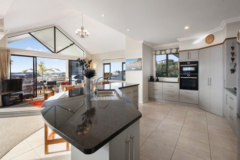 Photo of property in 22 Haden Place, Omokoroa, 3114