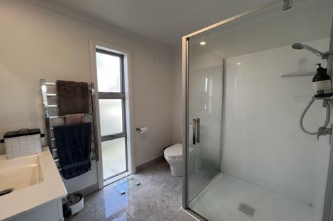 Photo of property in 30 Peter Hall Drive, Kelvin Grove, Palmerston North, 4414