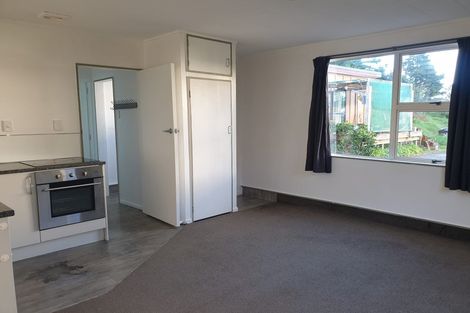 Photo of property in 124 Memorial Drive, Parahaki, Whangarei, 0112