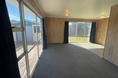 Photo of property in 39 Tongariro Street, Castlecliff, Whanganui, 4501