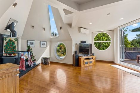 Photo of property in 19 Park Rise, Campbells Bay, Auckland, 0630