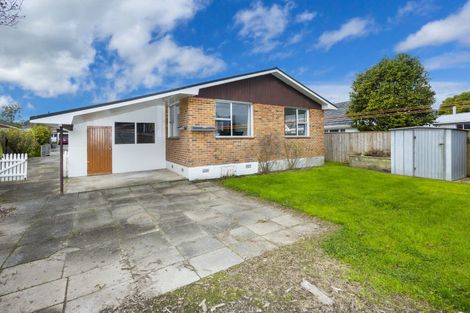 Photo of property in 15 Akron Grove, Totara Park, Upper Hutt, 5018