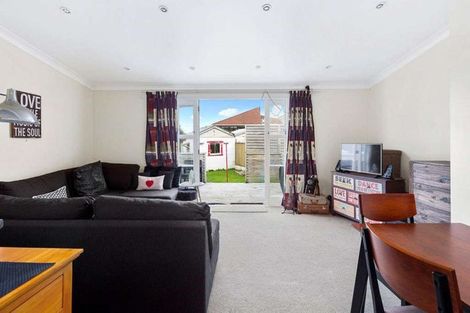 Photo of property in 57 Childers Terrace, Kilbirnie, Wellington, 6022