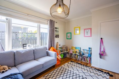 Photo of property in 1 Toru Road, Paraparaumu Beach, Paraparaumu, 5032