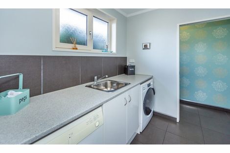 Photo of property in 2/4 Millhill Lane, Huntsbury, Christchurch, 8022